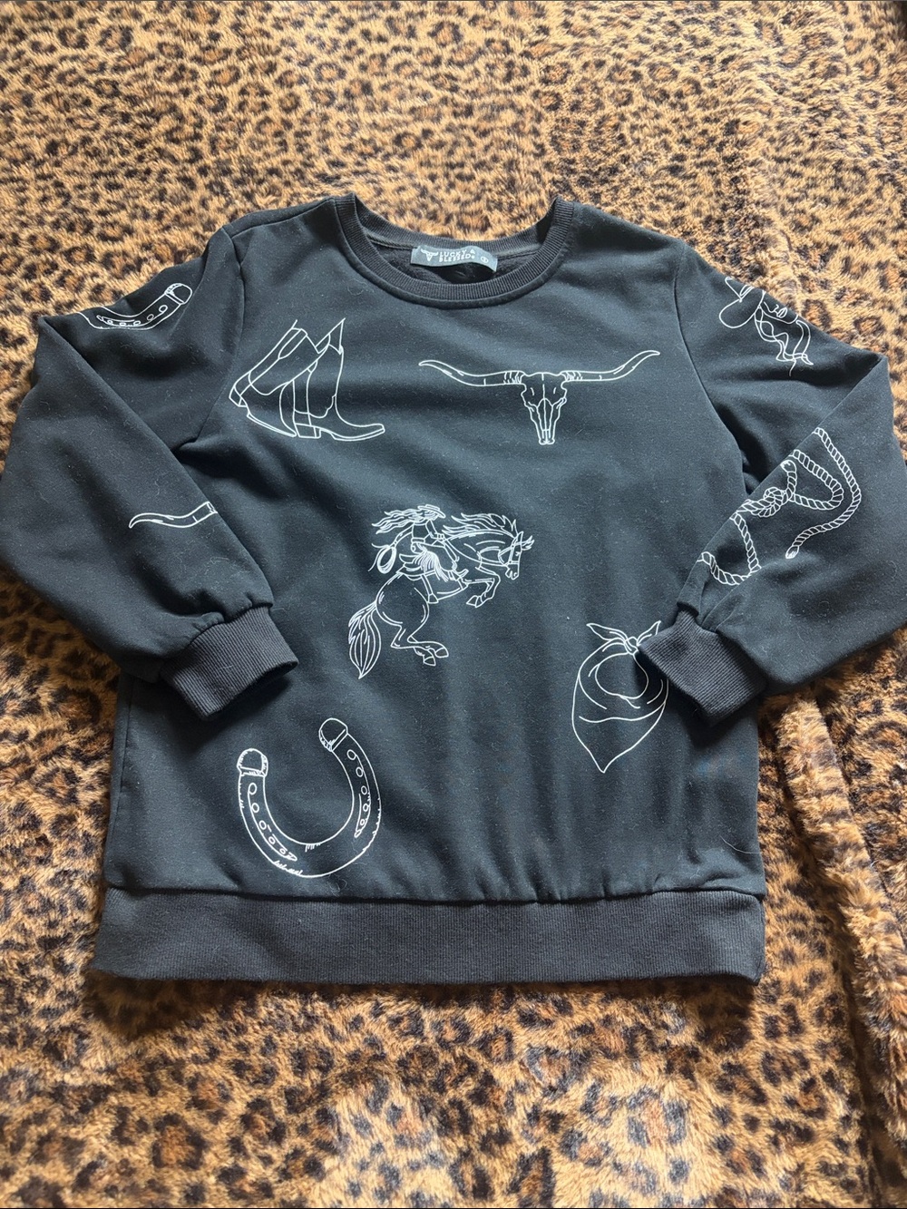 Western pull over